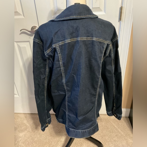 Lane Bryant Blue Jean Jacket with Relaxed Fit and Contrast Stitching - Picture 3 of 4